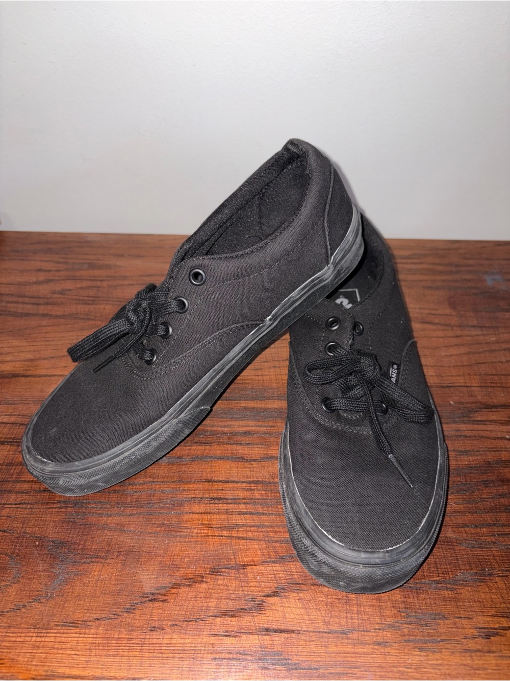 Vans Doheny Canvas Low Top Triple Black Skate Sneakers Women’s 8.5